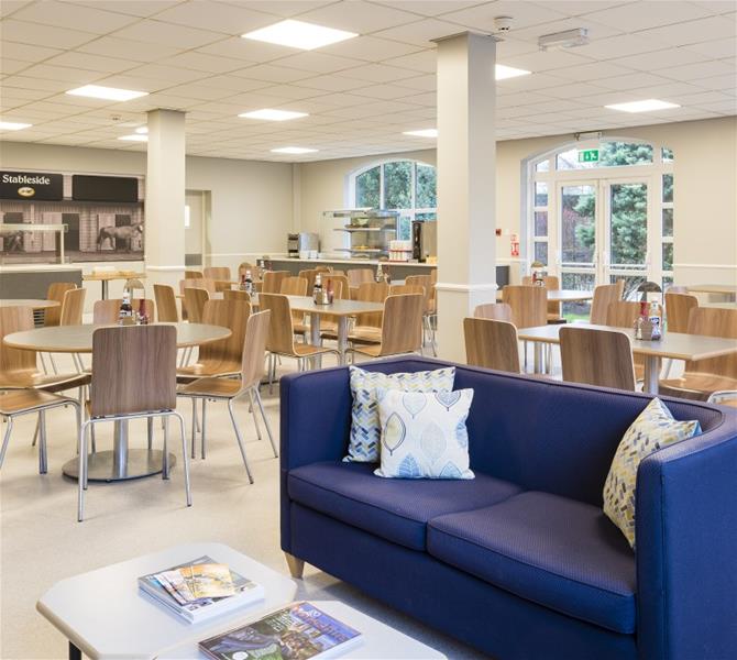 2126-stableside-york-racecourse-1